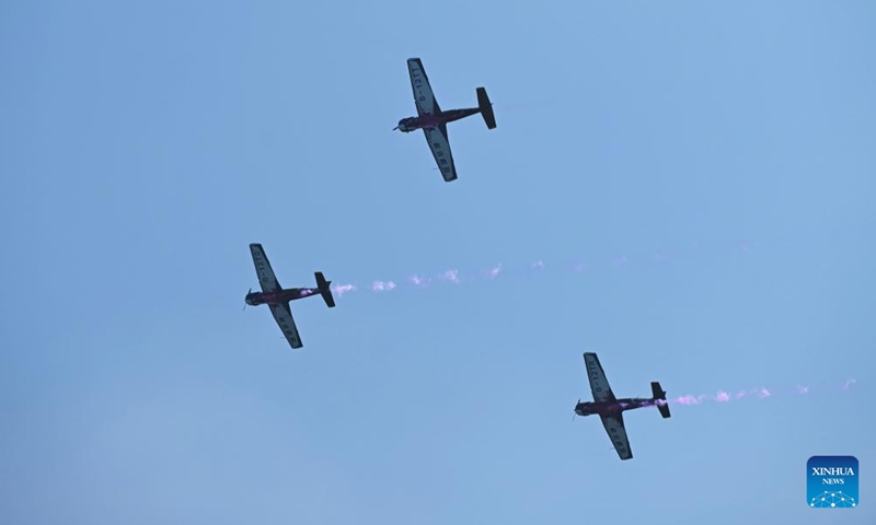 The Red Star aerobatic team performs during the Nanchang Air Show in Nanchang, east China's Jiangxi Province, Nov. 2, 2024. The 2024 China Aviation Industry Conference and Nanchang Air Show kicked off here on Saturday.(Photo: Xinhua)