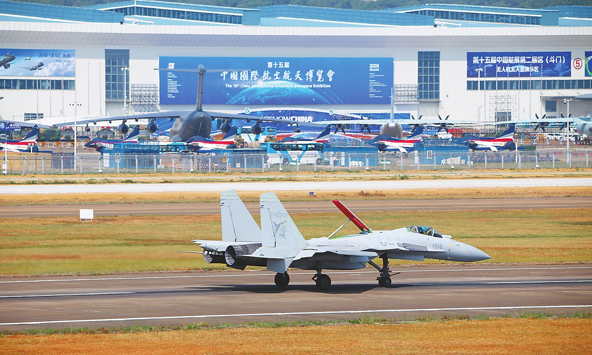 A J-15T carrier-borne fighter jet, a brand-new version of the Chinese Navy's J-15 carrier-borne fighter jet, arrives in Zhuhai, South China's Guangdong Province, on November 6, 2024 to participate in the Airshow China 2024. Photo: VCG