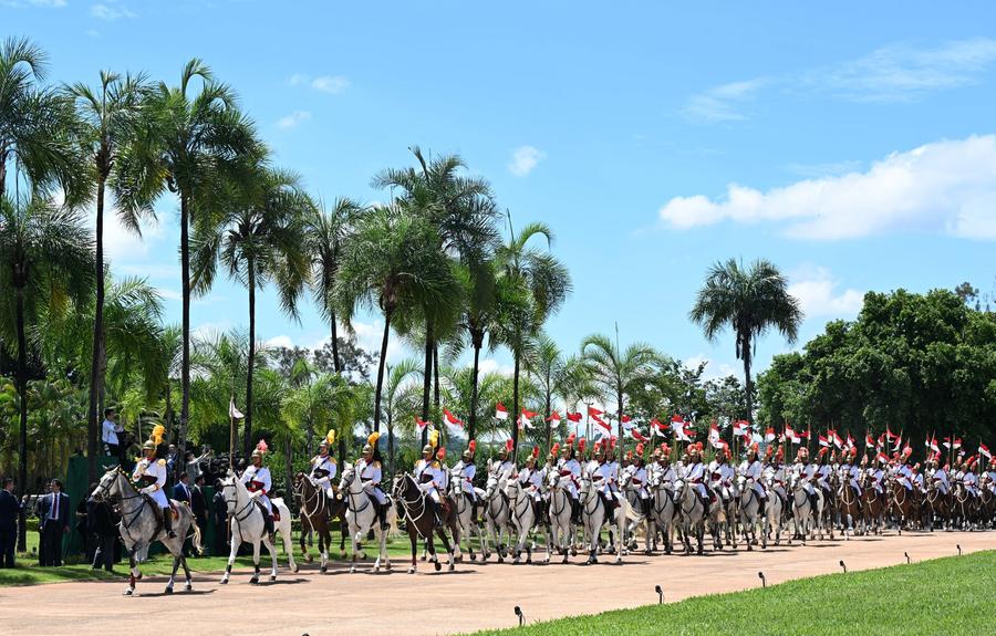 Brazilian President Luiz Inacio Lula da Silva and his wife Rosangela da Silva warmly welcome Chinese President Xi Jinping and hold a grand welcome ceremony for Xi, prior to the talks between Xi and Lula, in Brasilia, Brazil, Nov 20, 2024. Photo:Xinhua