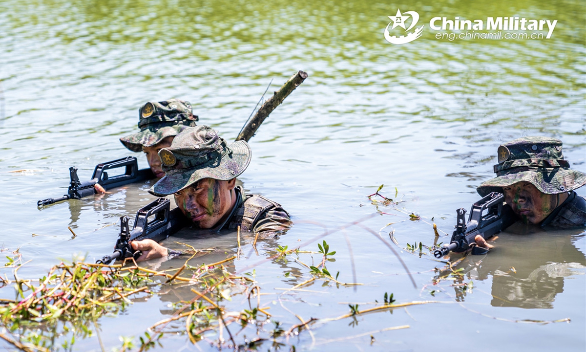 Soldiers assigned to a reconnaissance detachment of an army brigade under the Chinese PLA Eastern Theater Command launch an assault from the water during a reconnaissance and infiltration training exercise on August 29, 2024. (Photo: China Military Online)