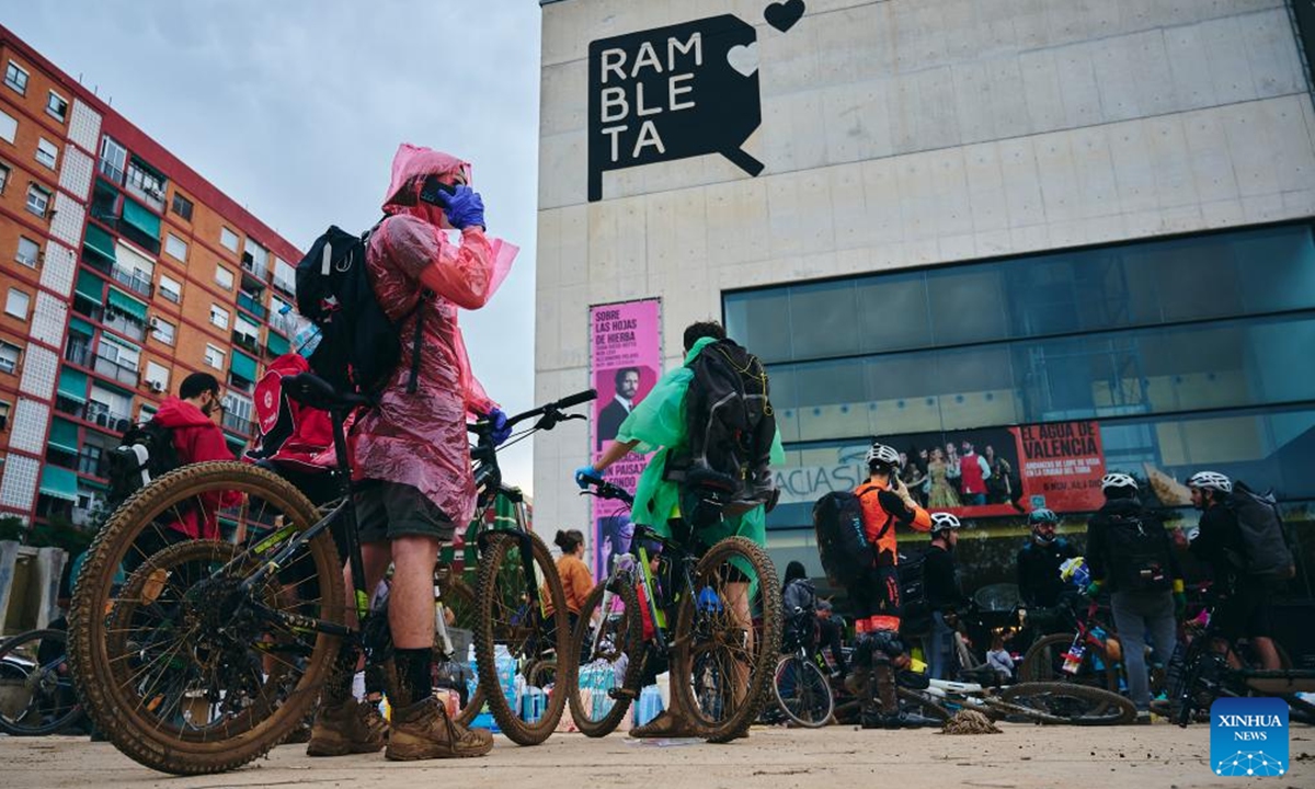 Volunteers prepare to deliver relief supplies via biking in Valencia, Spain, Nov. 3, 2024.

The flash floods that swept through the Spanish regions of Valencia, Castilla-La Mancha, and Andalusia last week have claimed 217 lives as of Sunday, with many still unaccounted for. (Photo: Xinhua)