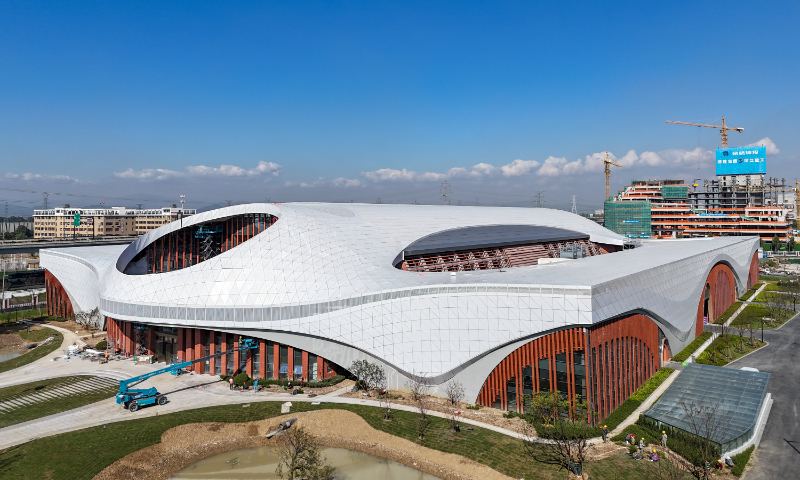 A building for hyper-gravity experiments is seen in the final stage of construction in Hangzhou, East China's Zhejiang Province, on November 7, 2024. At present, the main engine of the first centrifuge for hyper-gravity experiments has been installed. The hyper-gravity project will provide strong support for research in the fields of deep-sea development, disaster prevention and reduction, and new materials manufacturing. Photo: VCG

