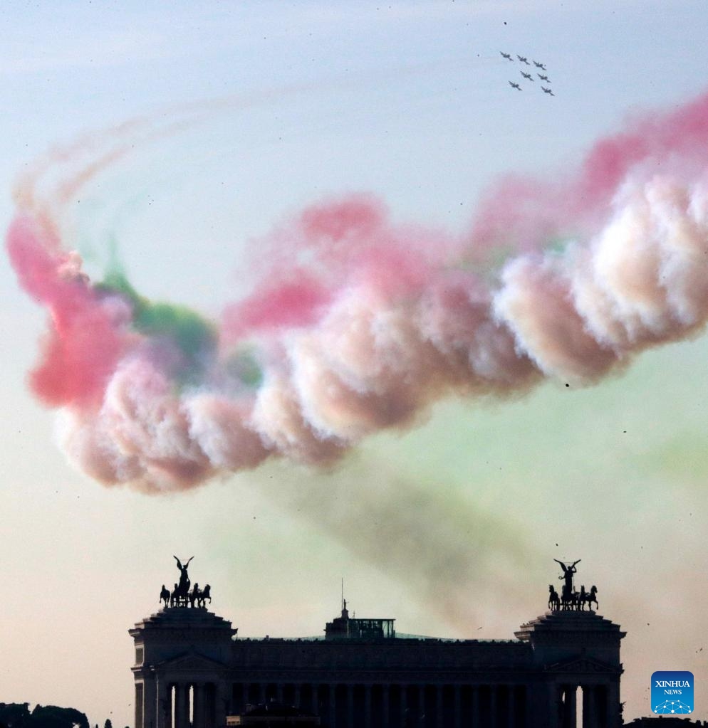 The Italian Air Force's Frecce Tricolori aerobatic squad performs in celebration of the Italian National Unity and Armed Forces Day in Rome, Italy, on Nov. 4, 2024.  (Photo: Xinhua)