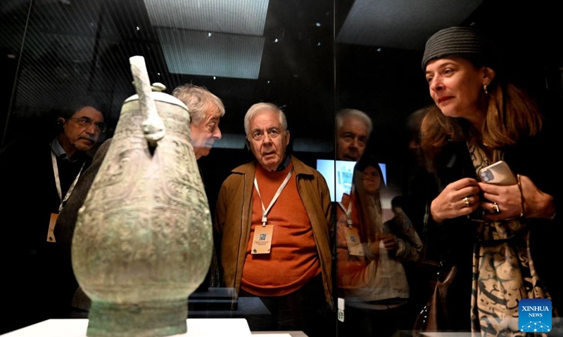 Guests visit the Henan Museum in Zhengzhou, central China's Henan Province, Nov. 4, 2024. Over 40 foreign participants of the inaugural World Conference on Classics visited Henan to explore the openness and inclusiveness of Chinese civilization from Nov. 3 to 5. (Photo: Xinhua)