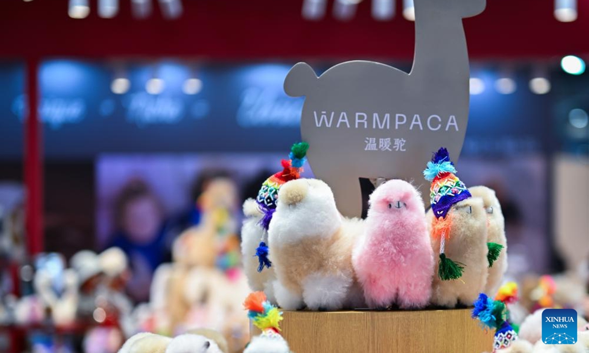 Alpaca toys are on display at the booth of Warmpaca during the seventh China International Import Expo (CIIE) in east China's Shanghai, Nov. 5, 2024.  (Photo: Xinhua)