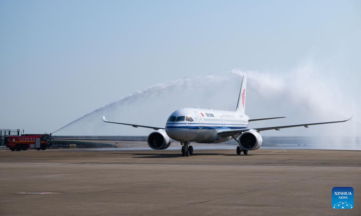 A C919 aircraft arrives at Macao International Airport in Macao, south China, Nov. 7, 2024. Air China's B-919Y aircraft completed a flight to the Macao Special Administrative Region (SAR) on Thursday, marking the first visit of China's homegrown C919 jetliner to Macao, as well as the inaugural flight since the delivery of the B-919Y aircraft.  (Photo: Xinhua)