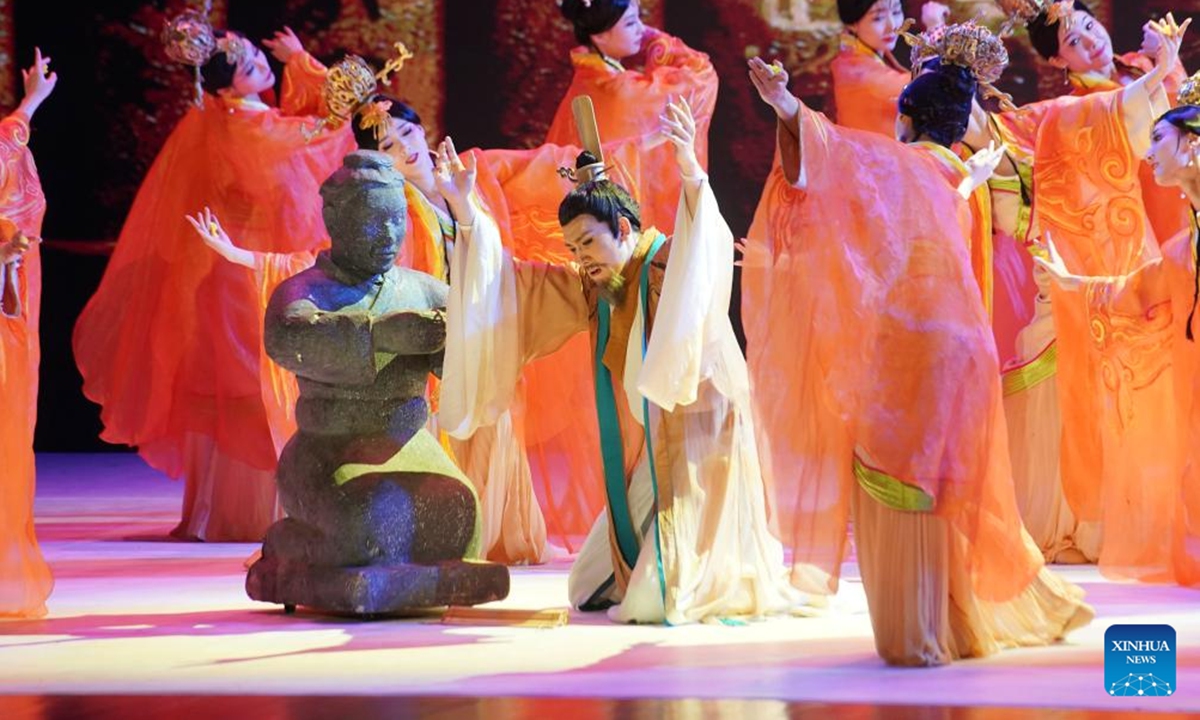 Dancers perform a Chinese dance drama Confucius at the National Museum of China in Beijing, capital of China, Nov. 6, 2024. A special performance for the World Conference of Classics was staged here on Wednesday. The conference is slated from Nov. 6 to 8 in Beijing. (Photo: Xinhua)