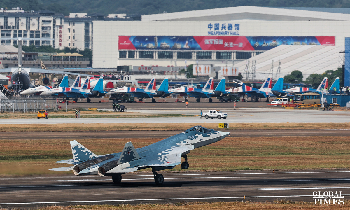 A Su-57 fighter jet conducts a flight performance at the 15th Airshow China in Zhuhai, South China's Guangdong Province, on November 12, 2024. Photo: Cui Meng/GT