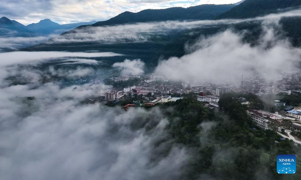 An aerial drone photo taken on Nov. 11, 2024 shows the sea of clouds in Medog County, southwest China's Xizang Autonomous Region. Medog sits at an average altitude of 1,200 meters, with a humid climate and abundant rainfall. It is located in a deep valley in the Himalayas, besieged by high hills and primitive forests. (Photo: Xinhua)