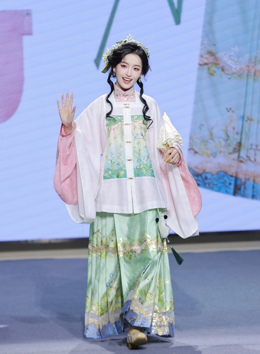 A performer dressed in Hanfu at the 2024 National Hanfu Festival in Hangzhou, East China's Zhejiang Province Photo: Courtesy of China National Silk Museum 