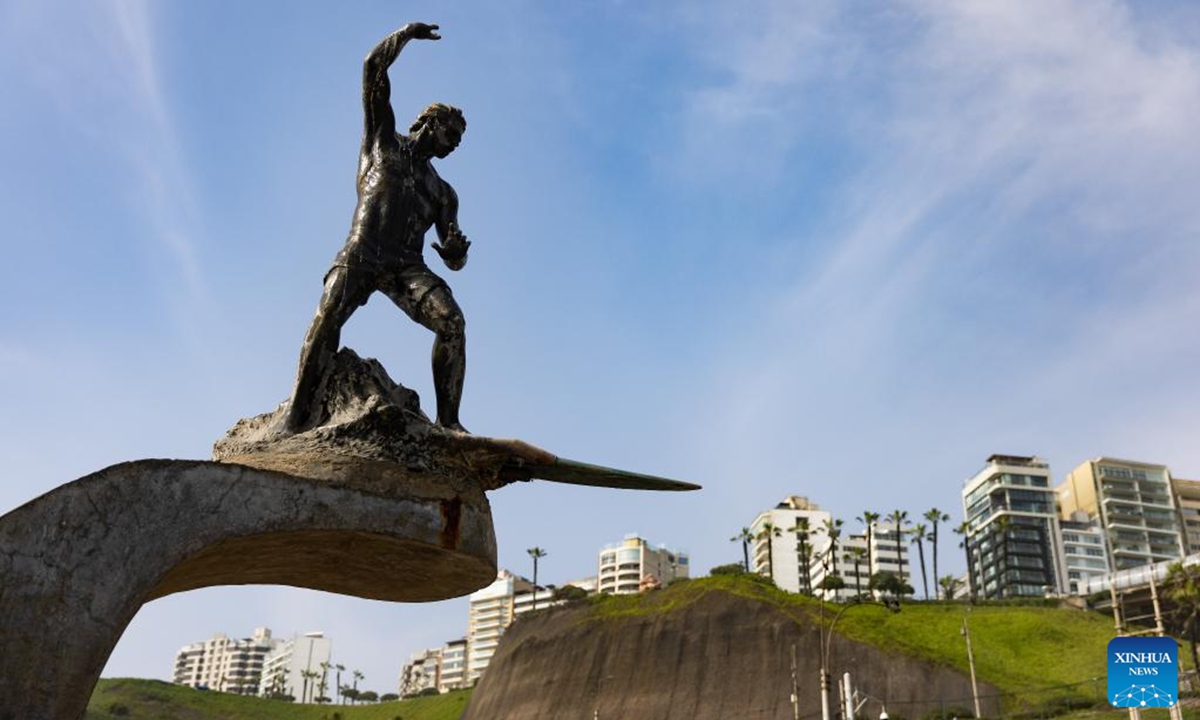 This photo taken on Nov. 6, 2024 shows a sculpture in Lima, Peru.

Lima, the capital and largest city of Peru, is the political, economic and cultural center of the country. It is composed of the historical section and the emerging section, while the former has been listed as a world cultural heritage thanks to the numerous relic sites there.  (Photo: Xinhua)