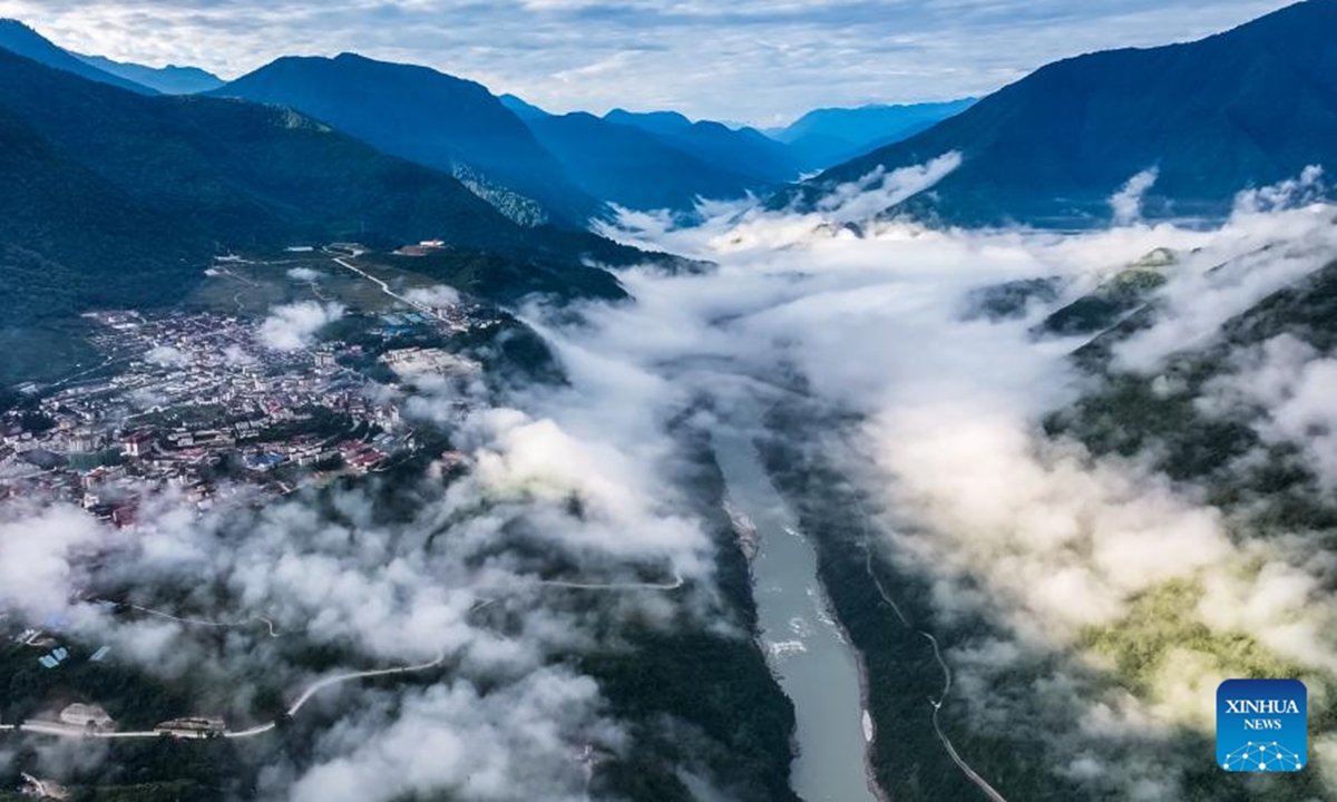 An aerial drone photo taken on Nov. 11, 2024 shows the sea of clouds in Medog County, southwest China's Xizang Autonomous Region. Medog sits at an average altitude of 1,200 meters, with a humid climate and abundant rainfall. It is located in a deep valley in the Himalayas, besieged by high hills and primitive forests. (Photo: Xinhua)