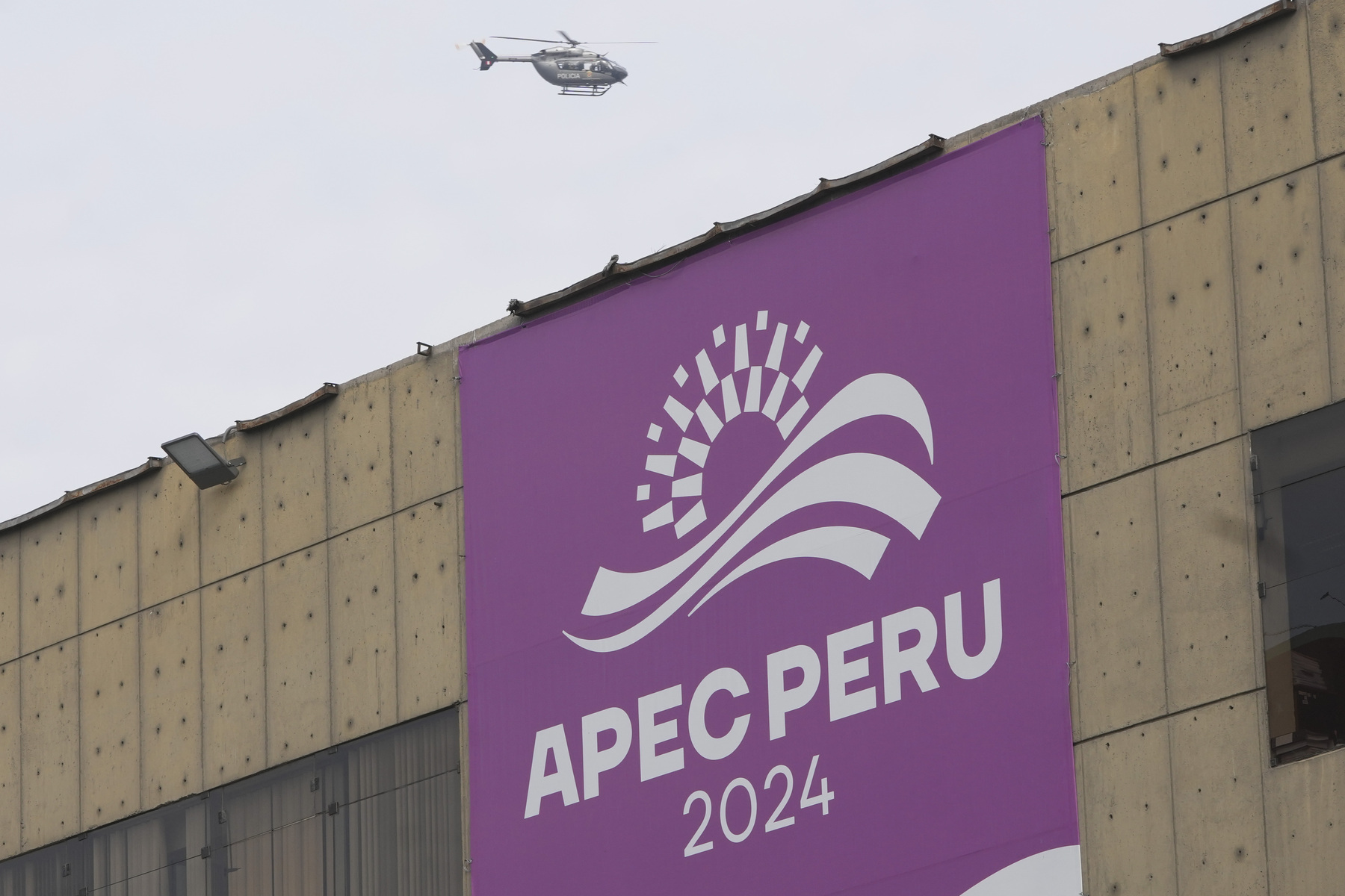 The national police force presents security technology during the Asia-Pacific Economic Cooperation (APEC) summit, at the Ministry of Culture in Lima, Peru, Monday, Nov. 11, 2024. Photo: VCG