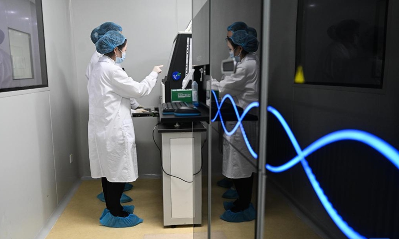 Staff members work at a medical company at the Suzhou Industrial Park in Suzhou, east China's Jiangsu Province, Nov. 12, 2024. Suzhou Industrial Park has focused on the development of emerging industries such as biomedicine and big health, nanotechnology applications and new materials in recent years. (Photo: Xinhua)