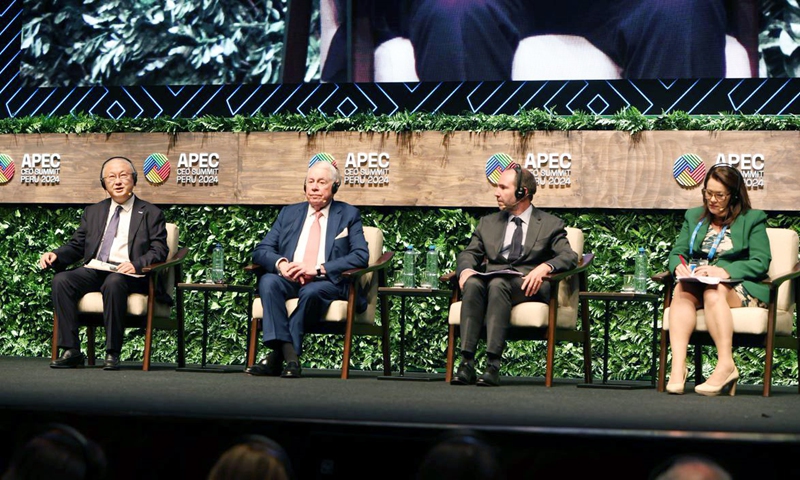 Li Zhenguo (first from left), founder and president of LONGi Green Energy, attends the 2024 Asia-Pacific Economic Cooperation (APEC) Business Leaders Summit, which was held in Lima, capital of Peru on November 13-15.