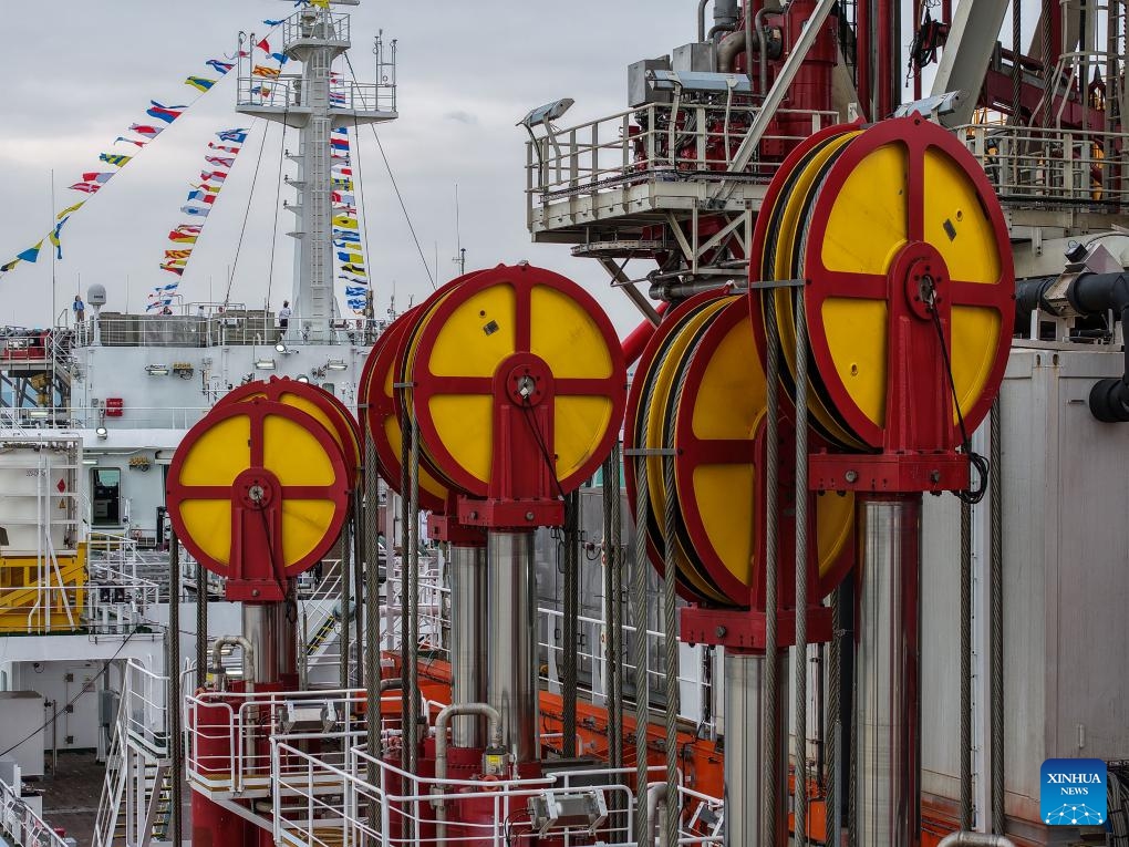 This photo shows drilling facilities of the Meng Xiang, China's first domestically designed and built deep-ocean drilling vessel, in Guangzhou, south China's Guangdong Province, Nov. 17, 2024. The Meng Xiang, China's first domestically designed and built deep-ocean drilling vessel with a maximum drilling depth of 11 kilometers was officially commissioned in the southern Chinese metropolis of Guangzhou on Sunday, marking a significant stride to reach where humanity has never ventured before. (Xinhua/Liu Dawei)