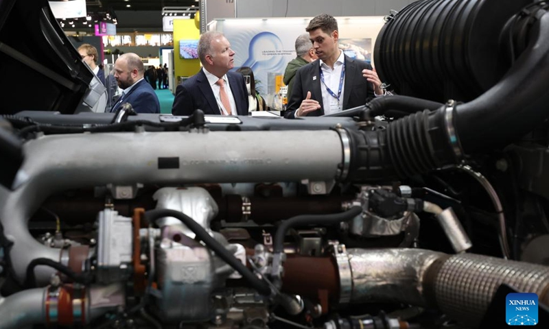 People attend an exhibition during the European Hydrogen Week in Brussels, Belgium, on Nov. 18, 2024. The European Hydrogen Week, the European Union's policy conference and business forum for the hydrogen sector, kicked off in Brussels on Monday. (Photo: Xinhua)