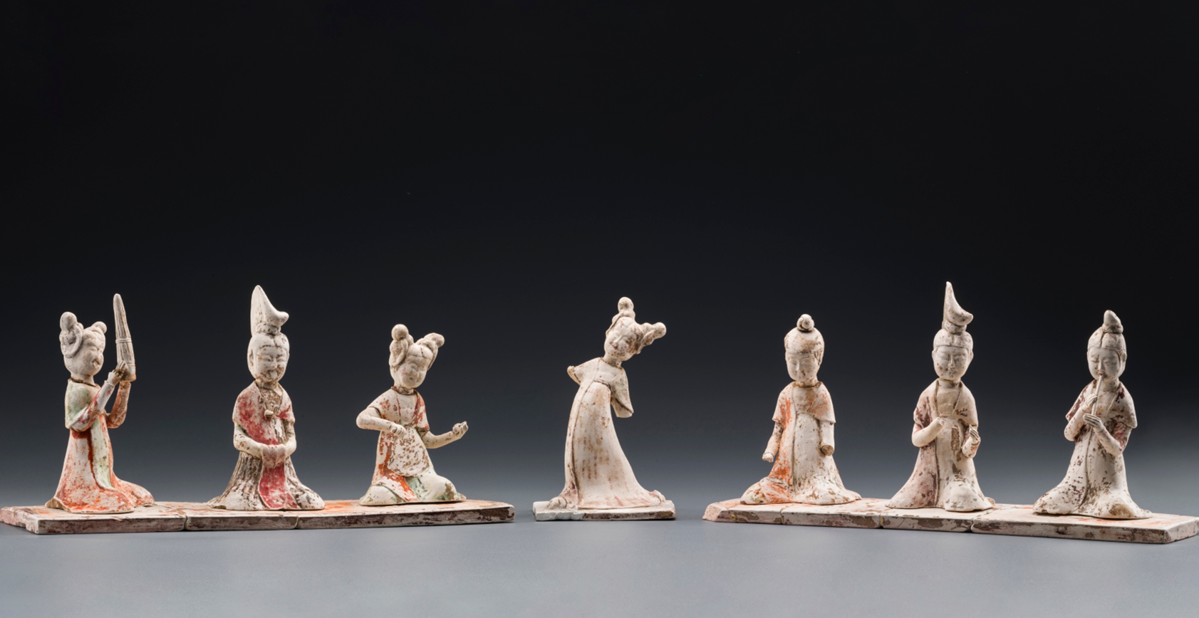 A set of polychrome female musician and dancer figurines from the Tang Dynasty (618-907) Photo: Courtesy of the Henan Provincial Institute of Cultural Heritage and Archaeology