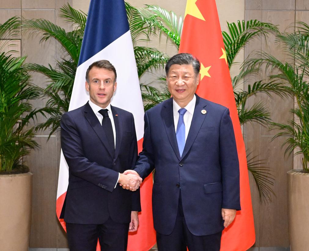 Chinese President Xi Jinping meets with French President Emmanuel Macron on the sidelines of the G20 Leaders' Summit in Rio de Janeiro, Brazil, Nov. 19, 2024. (Photo: Xinhua)