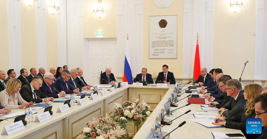 Belarusian Foreign Minister Maxim Ryzhenkov (R, Center) meets with Russian Foreign Minister Sergei Lavrov (L, Center) in Brest, Belarus, Nov. 22, 2024. (Photo by Henadz Zhinkov/Xinhua)