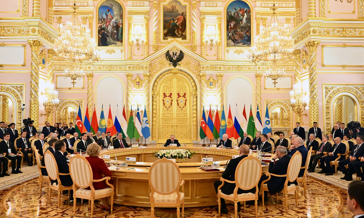 Russian President Vladimir Putin with other officials attends an expanded format meeting of the Commonwealth of Independent States (CIS) Heads of State Council at the Kremlin in Moscow, Russia, on October 8, 2024. Photo: VCG