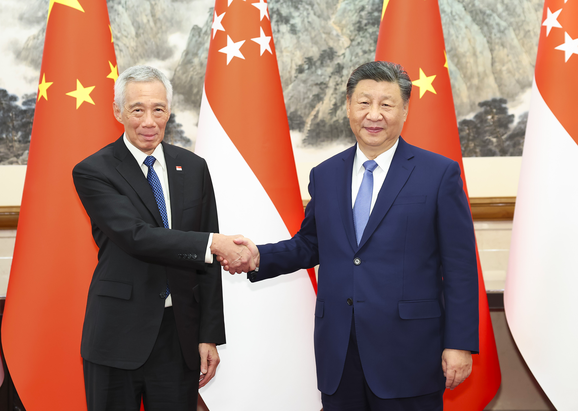 Chinese President Xi Jinping meets with Senior Minister of Singapore Lee Hsien Loong at the Diaoyutai State Guesthouse in Beijing on November 26, 2024. Photo: Xinhua