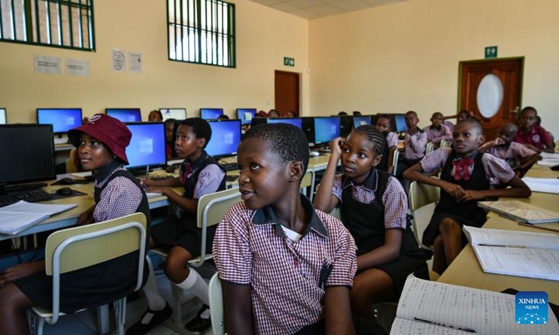 Students take a computer class at China-aided Mmopane Primary School in Mmopane, Kweneng District, Botswana, Nov. 4, 2024. (Photo: Xinhua)