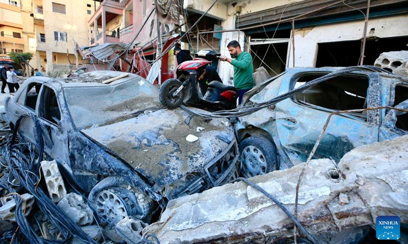 (241129) -- TYRE, Nov. 29, 2024 (Xinhua) -- Lebanese returnees are seen among damaged properties in Tyre, Lebanon, on Nov. 28, 2024. (Photo: Xinhua)