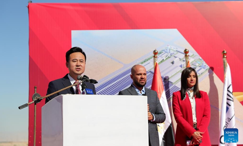 Li Daixin (L), chairman of China-Africa TEDA Investment Co., Ltd., speaks at a groundbreaking ceremony in the China-Egypt TEDA Suez Economic and Trade Cooperation Zone (TEDA), approximately 120 km east of Cairo, Egypt, Nov. 28, 2024.(Xinhua/Wang Dongzhen)