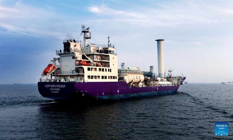 This undated photo shows Northern Pioneer, a 7,500-cubic-meter liquefied carbon dioxide (LCO2) carrier, conducting a trial trip in Dalian, northeast China's Liaoning Province. (Photo: Xinhua)