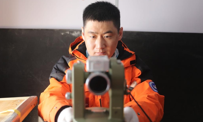 Yue Yunlong, a researcher from the Institute of Geology and Geophysics of the Chinese Academy of Sciences, conducts geomagnetic observations at China's Zhongshan Station in Antarctica, Dec. 1, 2024. (Photo: Xinhua)