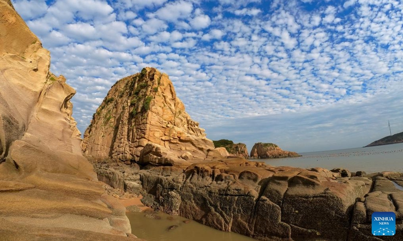 This photo shows a view of Xiawei island in Changchun Town of Xiapu County, southeast China's Fujian Province, Nov. 30, 2024. Xiapu County is blessed with sinuate seashore along with numerous tidal flats, islands and reefs. Through coordinated strategies for both ecological conservation and economic development, the county has transformed itself into a stunning hub of thriving tourism industry. Photo: Xinhua