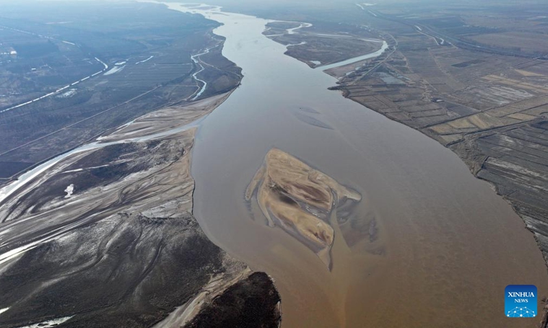 An aerial drone photo taken on Dec. 4, 2024 shows a view of the Yellow River in Shizuishan, northwest China's Ningxia Hui Autonomous Region. (Photo: Xinhua)