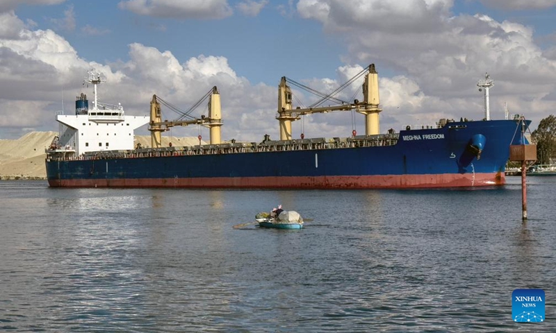 A ship sails on the Suez Canal in Ismailia Governorate, Egypt, Dec. 5, 2024. Photo: Xinhua