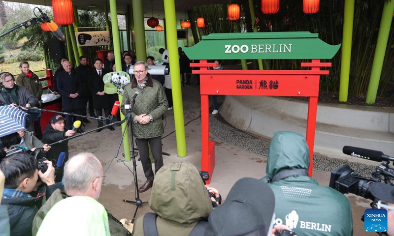 Andreas Knieriem, director of Zoo Berlin and Tierpark, speaks during the name unveiling ceremony of baby panda twins at Zoo Berlin in Berlin, Germany, Dec. 6, 2024. Zoo Berlin announced the names of its baby panda twins on Friday: Meng Hao, meaning beautiful dreams, and Meng Tian, sweet dreams. Photo: Xinhua