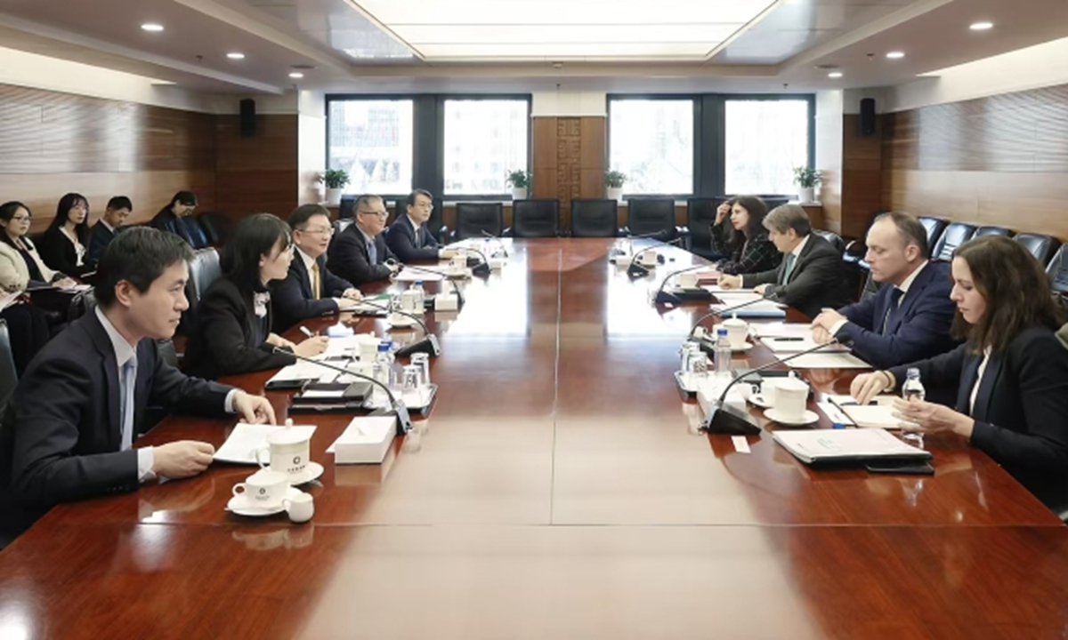 Ling Ji, Chinese vice commerce minister and deputy China international trade representative, meets with Markus J. Beyrer, director general of BusinessEurope, on December 6, 2024. Photo: Courtesy of the Chinese Ministry of Commerce