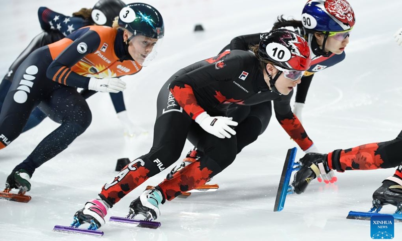 Danae Blais (C) of Canada competes during the women's 1000m final race at the ISU Short Track World Tour in Beijing, capital of China, on Dec. 7, 2024. Photo: Xinhua