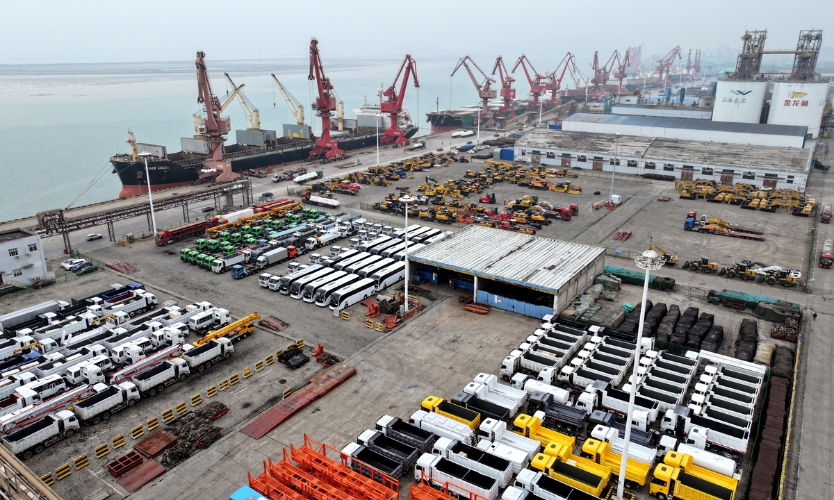 Vehicles and construction machineries at Lianyungang Port in East China's Jiangsu Province, are ready for export on November 15, 2024. Photo: VCG