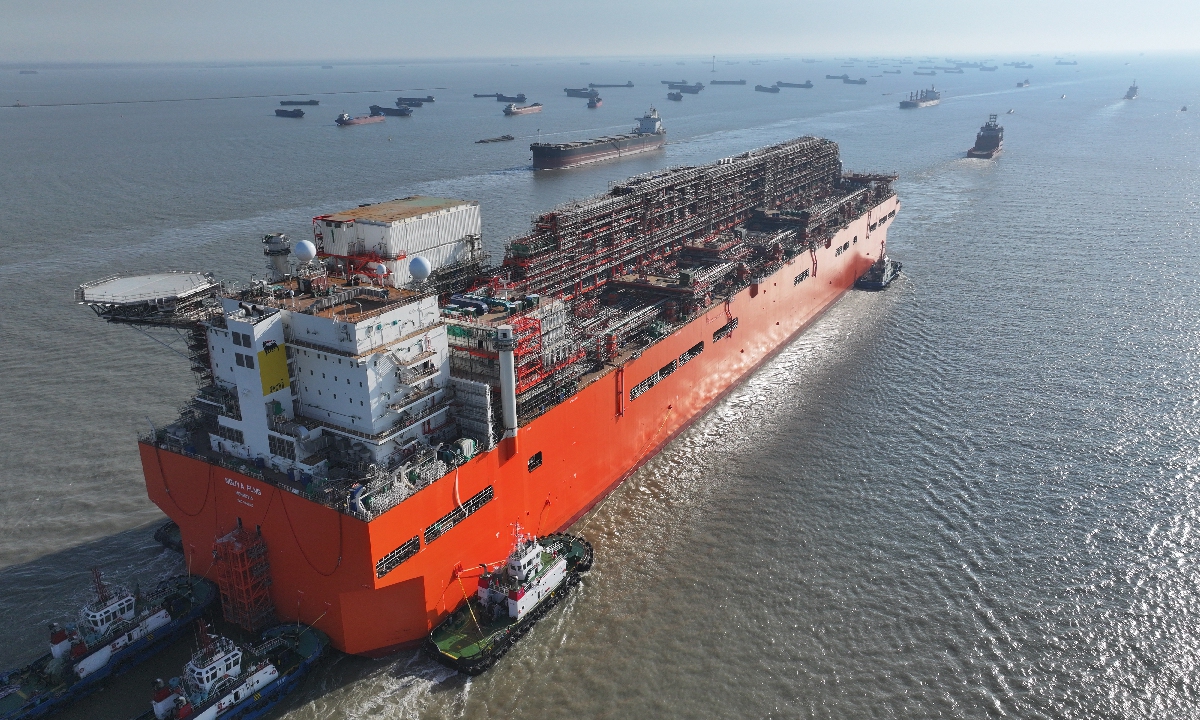 China’s frst large foating natural gas liquefaction unit “NGUYA FLNG” sails on the Taicang sector of Yangtze River in East China’s Jiangsu Province on December 9, 2024. Photo: VCG