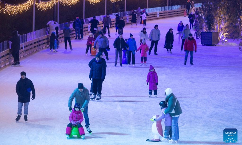 People enjoy themselves at a skating rink in St. Petersburg, Russia, Dec. 7, 2024. Photo: Xinhua