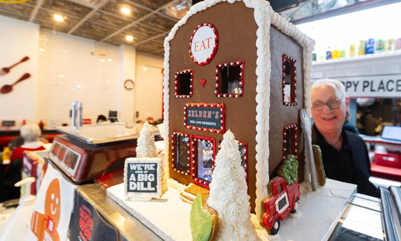 A gingerbread house is on display at a restaurant during the 2024 Toronto Gingerbread Festival in Toronto, Canada, on Dec. 8, 2024. The week-long event is held here from Dec. 3 to 10, showcasing 16 professionally-designed gingerbread houses at select storefront windows. Photo: Xinhua