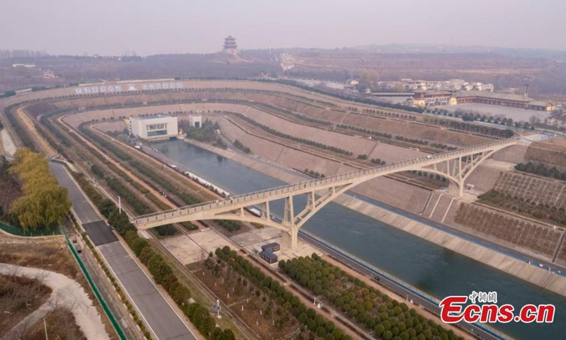 Photo taken on Dec. 12, 2024 shows the main canal of the middle route of the South-to-North Water Diversion Project in Zhengzhou, central China's Henan Province. (Photo: China News Service)