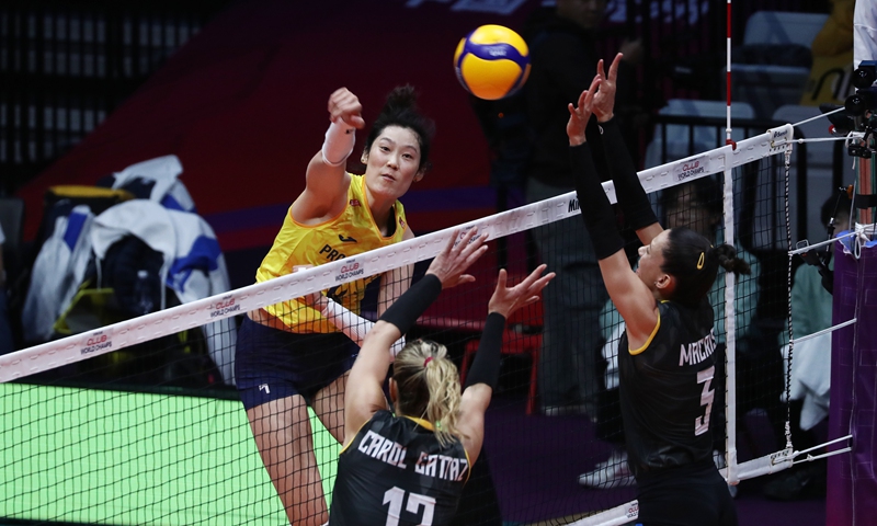 Chinese volleyball star Zhu Ting (left), playing for Italy's Prosecco Doc Imoco Conegliano, spikes the ball against Brazil's Dentil Praia Clube during their match at the FIVB Women's Club World Championship in Hangzhou, East China's Zhejiang Province on December 17, 2024. Zhu scored 11 points in their 3-0 win. Eight teams, including China's Tianjin Bohai Bank, are participating in the tournament from Tuesday to Sunday. Photo: VCG 