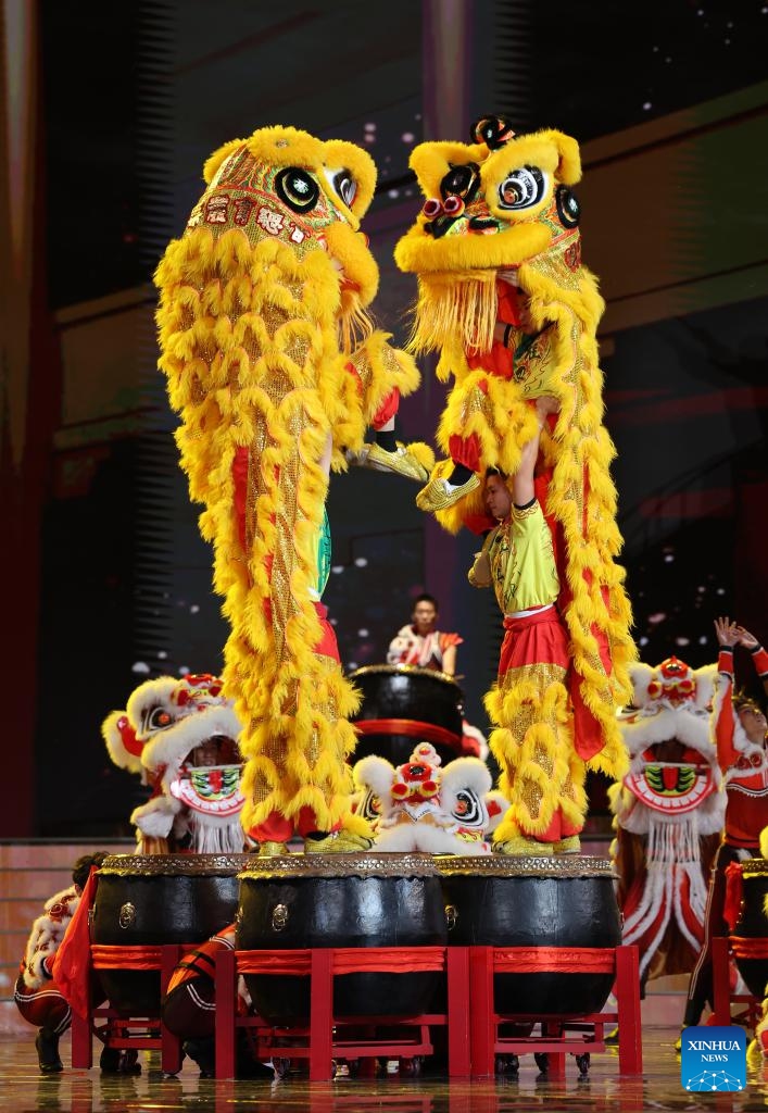 A gala marking the 25th anniversary of Macao's return to the motherland is held in south China's Macao, Dec. 19, 2024. (Xinhua/Ding Lin)