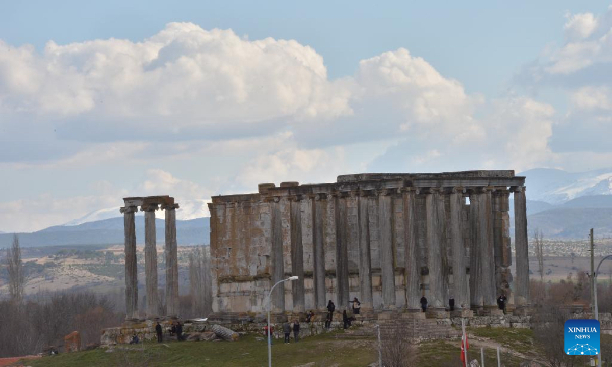 Tourists visit the Aizanoi ancient city in Kutahya Province, Türkiye, on Dec. 27, 2024. (Photo: Xinhua)