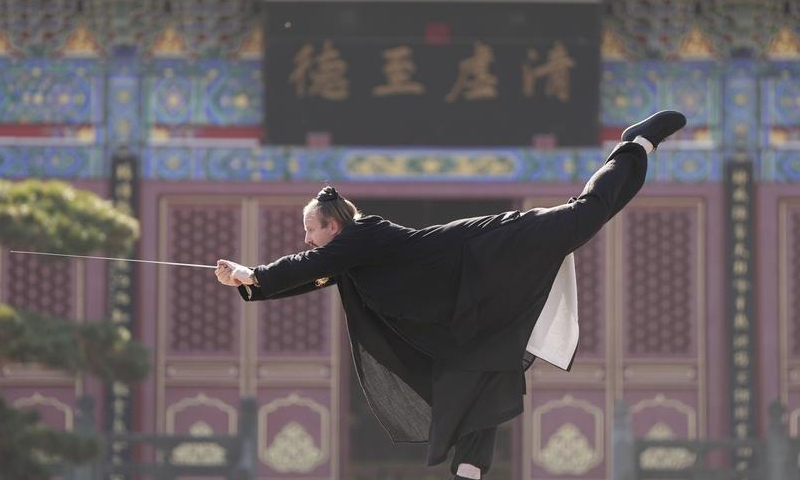 Jake Pinnick practices martial arts at Jade Void Temple in Shiyan City in central China's Hubei Province, Nov. 29, 2024. (Xinhua/Wang Yuguo)