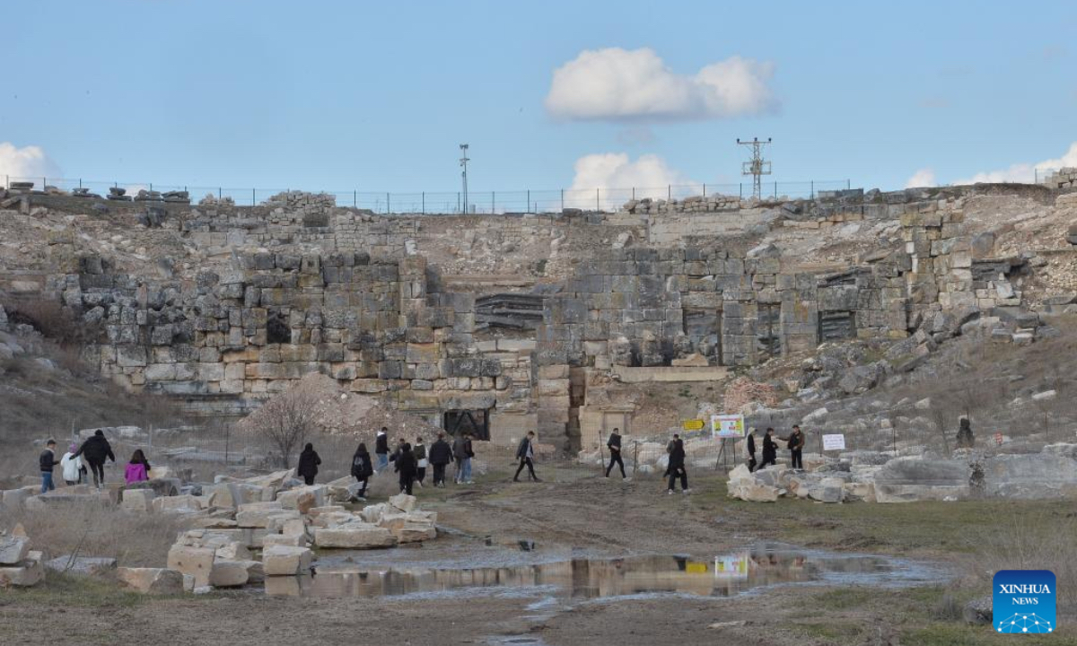 Tourists visit the Aizanoi ancient city in Kutahya Province, Türkiye, on Dec. 27, 2024. (Photo: Xinhua)