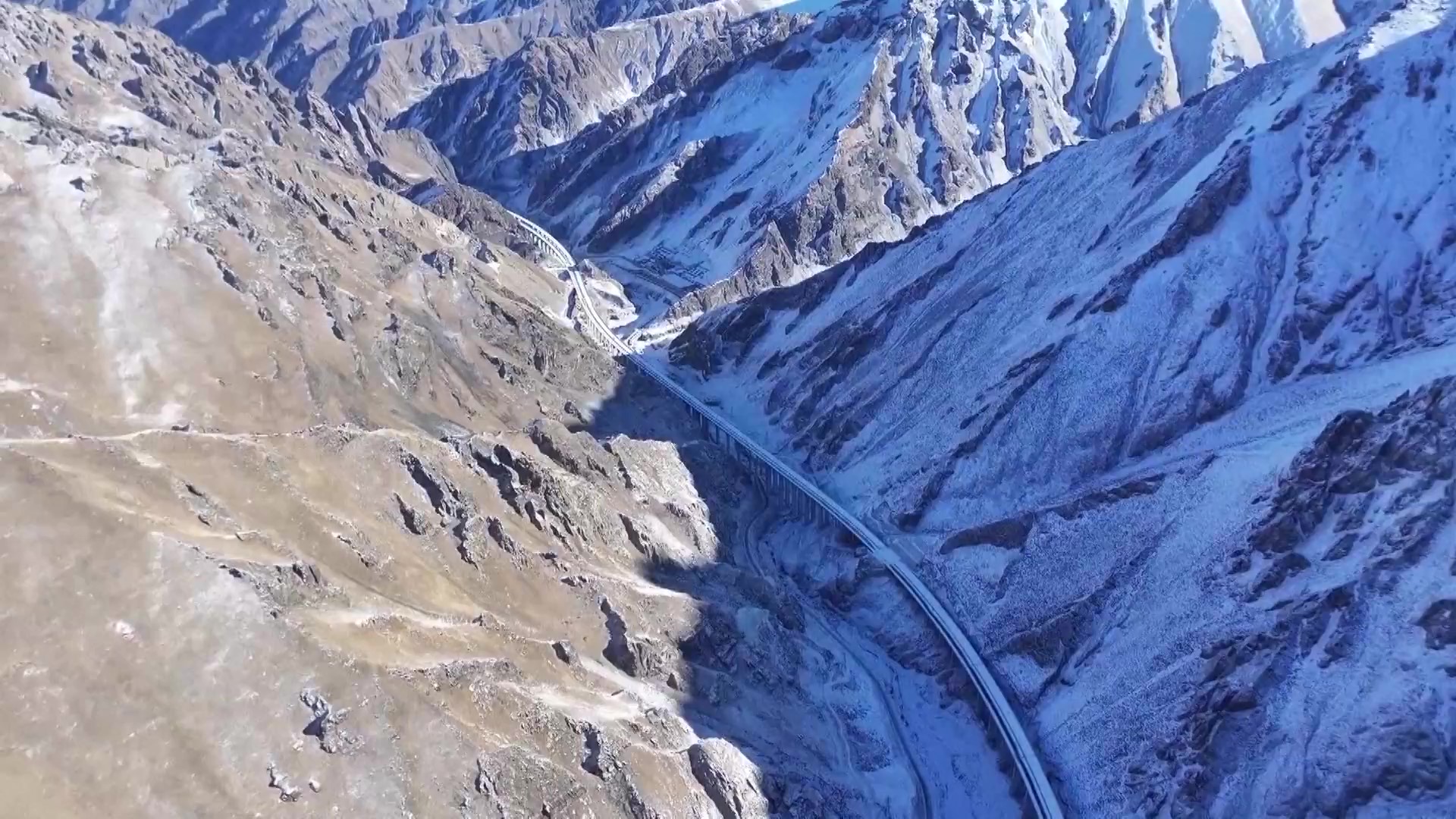 The Tianshan Shengli Tunnel, the world's longest expressway tunnel, completes tunneling on December 30, 2024, in Northwest China's Xinjiang Uygur Autonomous Region. Photo: VCG