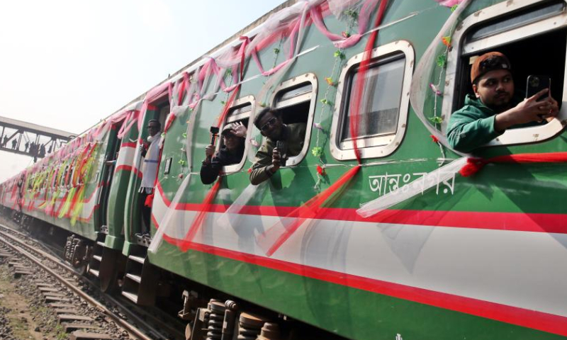 People taking the first train of the Padma Bridge Rail Link Project (PBRLP) arrive at Dhaka station, Dhaka, Bangladesh, Dec. 24, 2024. With the first train decorated with colorful ribbons arriving at Dhaka station, Bangladesh's largest railway Padma Bridge Rail Link Project (PBRLP) officially opened across its entire line to traffic here Tuesday.

The PBRLP, one of the significant projects under the Belt and Road Initiative (BRI) in Bangladesh, was built by the China Railway Group Limited (CREC) and funded by the Export-Import Bank of China.

The railway, known locally as the Dream Road, stretches approximately 170 km. Following its opening, travel time between the capital Dhaka and the southwestern city of Jashore will be reduced from the original 10 hours to just three hours. (Xinhua)