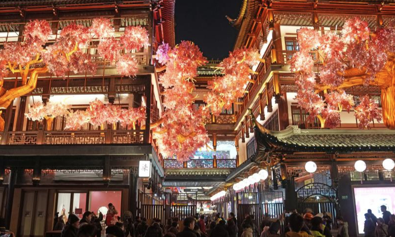 This photo taken on Jan. 1, 2025 shows lanterns displayed during the Yuyuan Garden Lantern Festival at Yuyuan Garden in east China's Shanghai. With the Chinese Lunar New Year just around the corner, Shanghai's Yuyuan Garden has again donned a festive look with hundreds of delicate, illuminated lanterns.

The Yuyuan Garden Lantern Festival, which opened here Wednesday, is a key cultural highlight in Shanghai during the Spring Festival celebration. (Xinhua/Liu Ying)